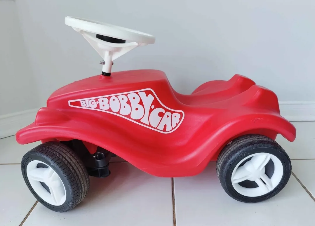 BIG Bobby Car Ride-On Toy - Red image indicator(3)