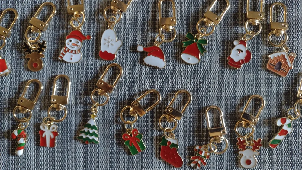 Christmas Themed Keychain Charms image indicator(3)