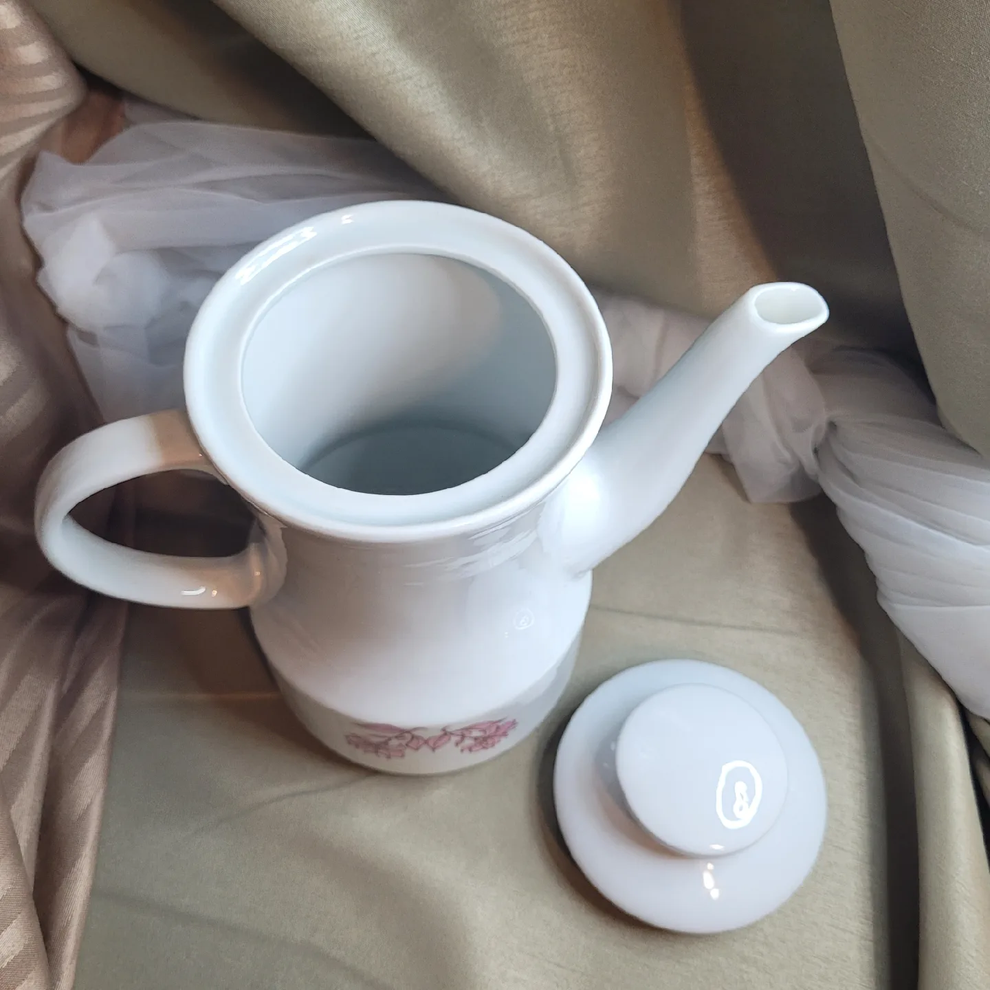 Wawel Krzysztof Porcelain Poland China Teapot image indicator(2)