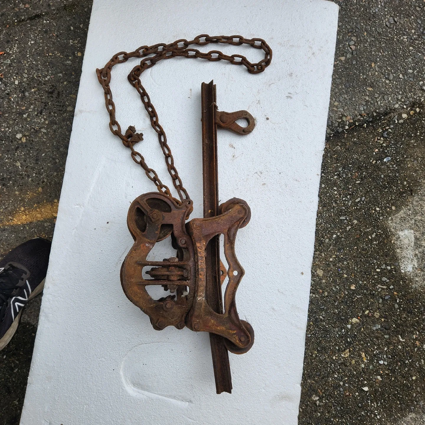 Antique Chain Hoist - Barn Find! Louden jr.