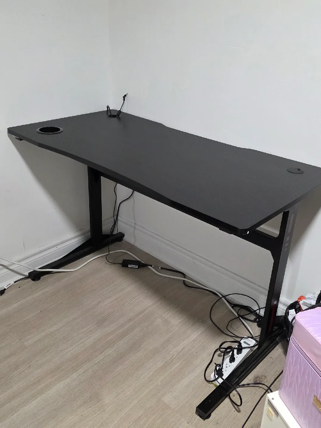 Gaming Desk - Black image indicator(2)