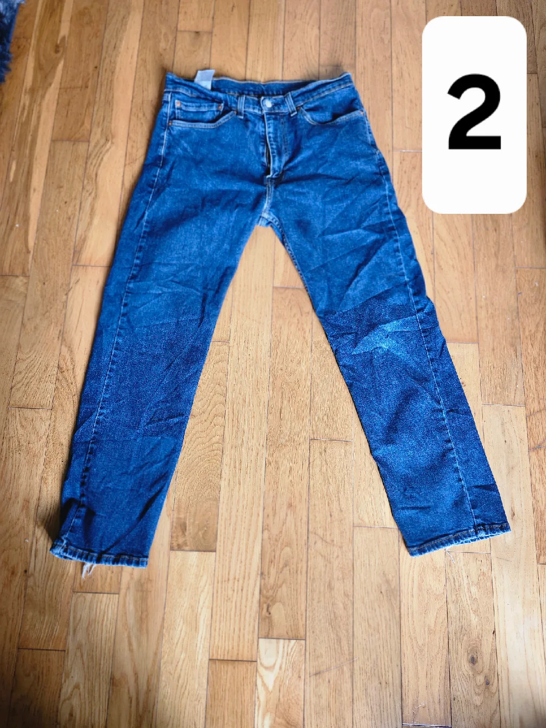 Levi Jeans image indicator(2)