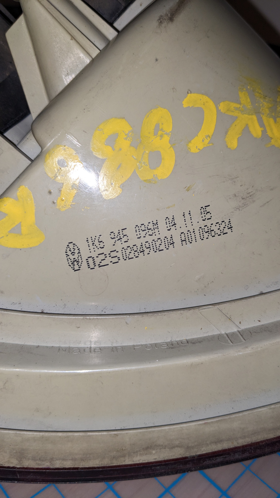 VW Rabbit 2008 Tail Light - photo 4