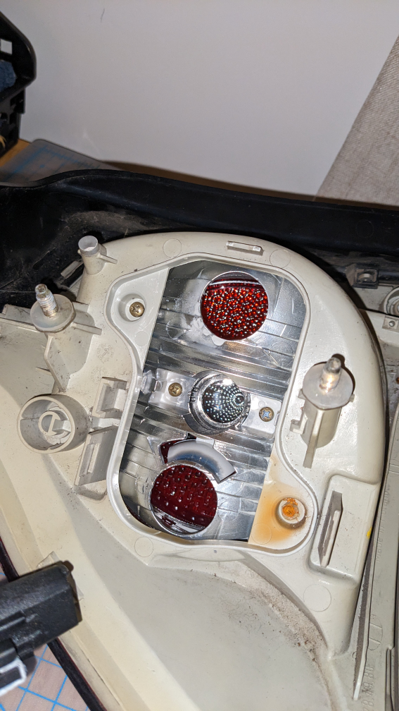 VW Rabbit 2008 Tail Light - photo 5
