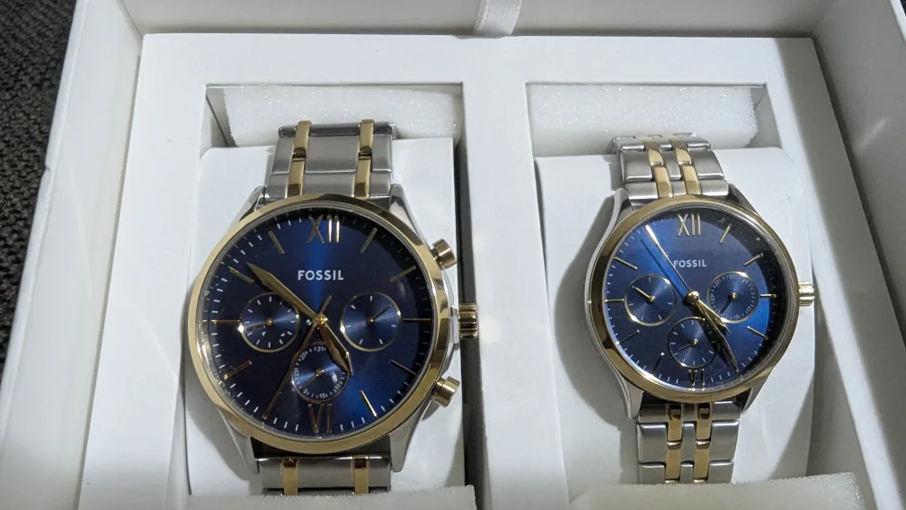 New Fossil His and Her Watch Set/brand new image indicator(4)