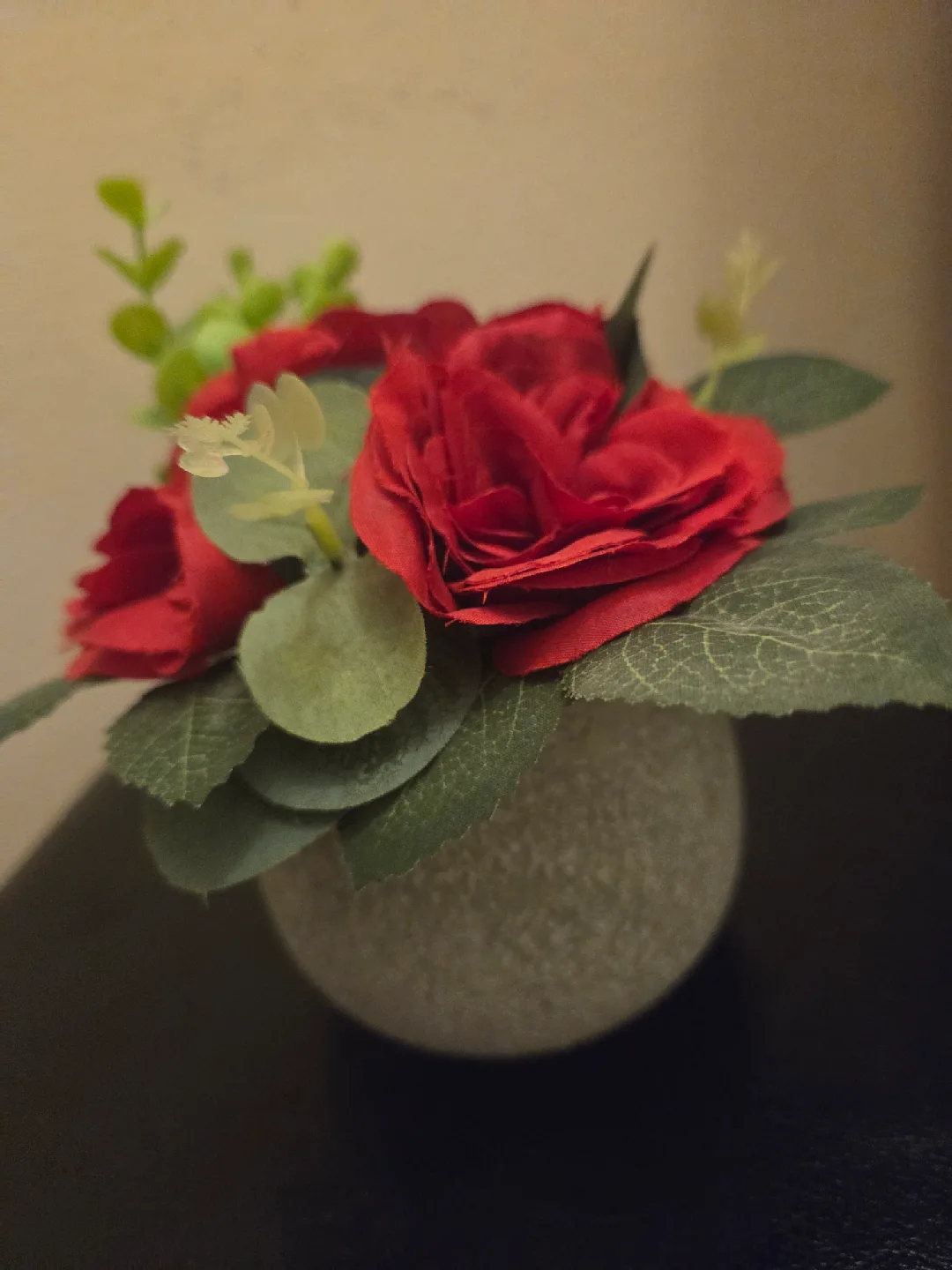 Artificial Red Rose Floral Arrangement "🧡" image indicator(4)
