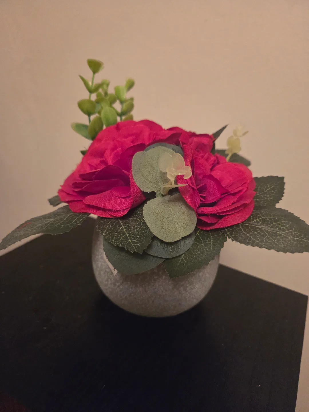 Artificial Red Rose Floral Arrangement "🧡" image indicator(5)