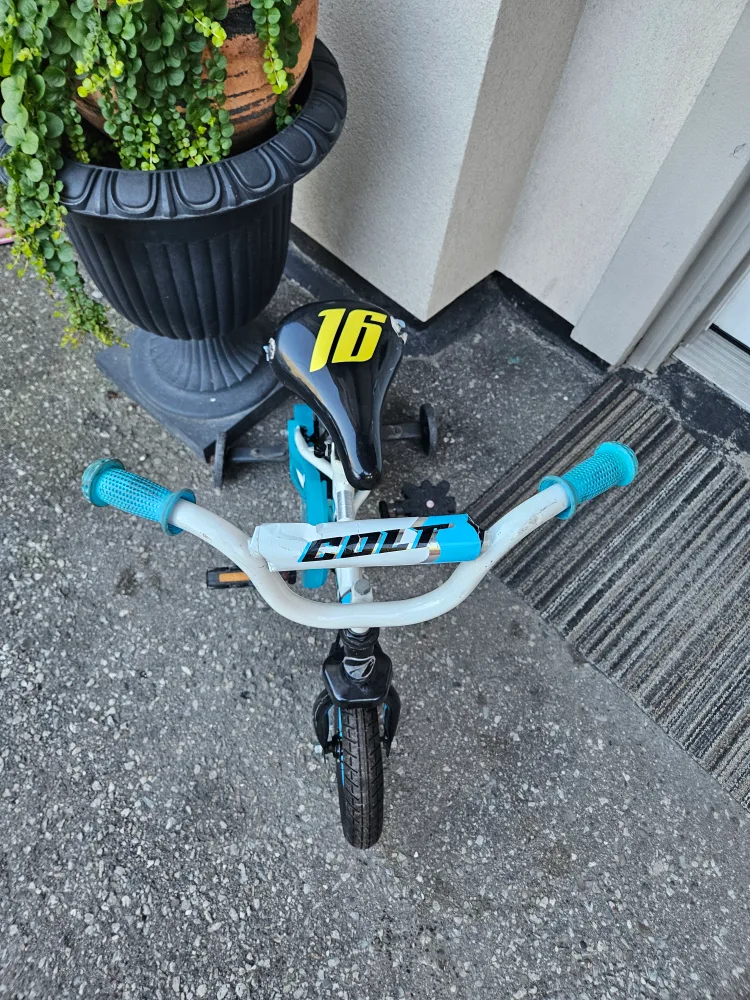Colt Balance Bike - Kids Blue & White image indicator(2)