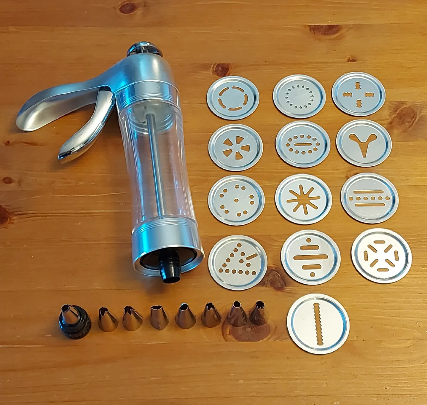 Cookie Press with Discs & Nozzles thumbnail