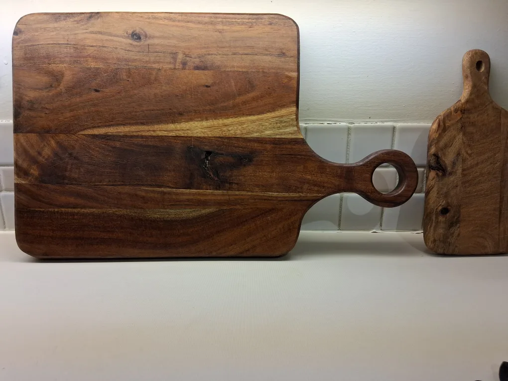 Wooden Cutting Board with Handle image indicator(3)