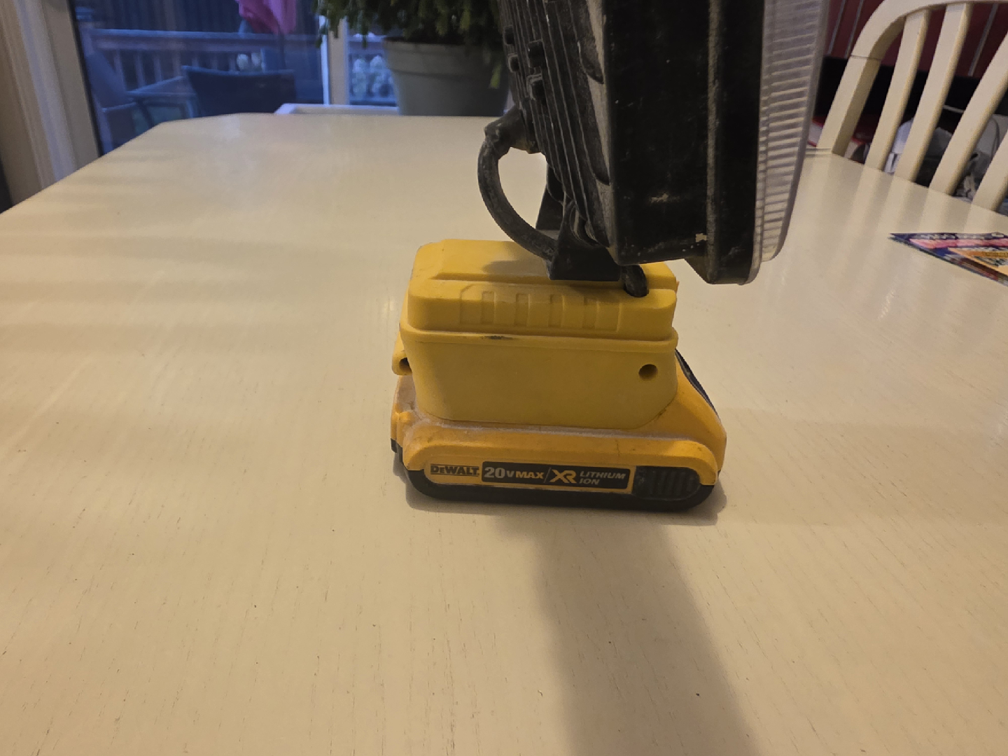 DeWalt 20V MAX LED Work Light - photo 2