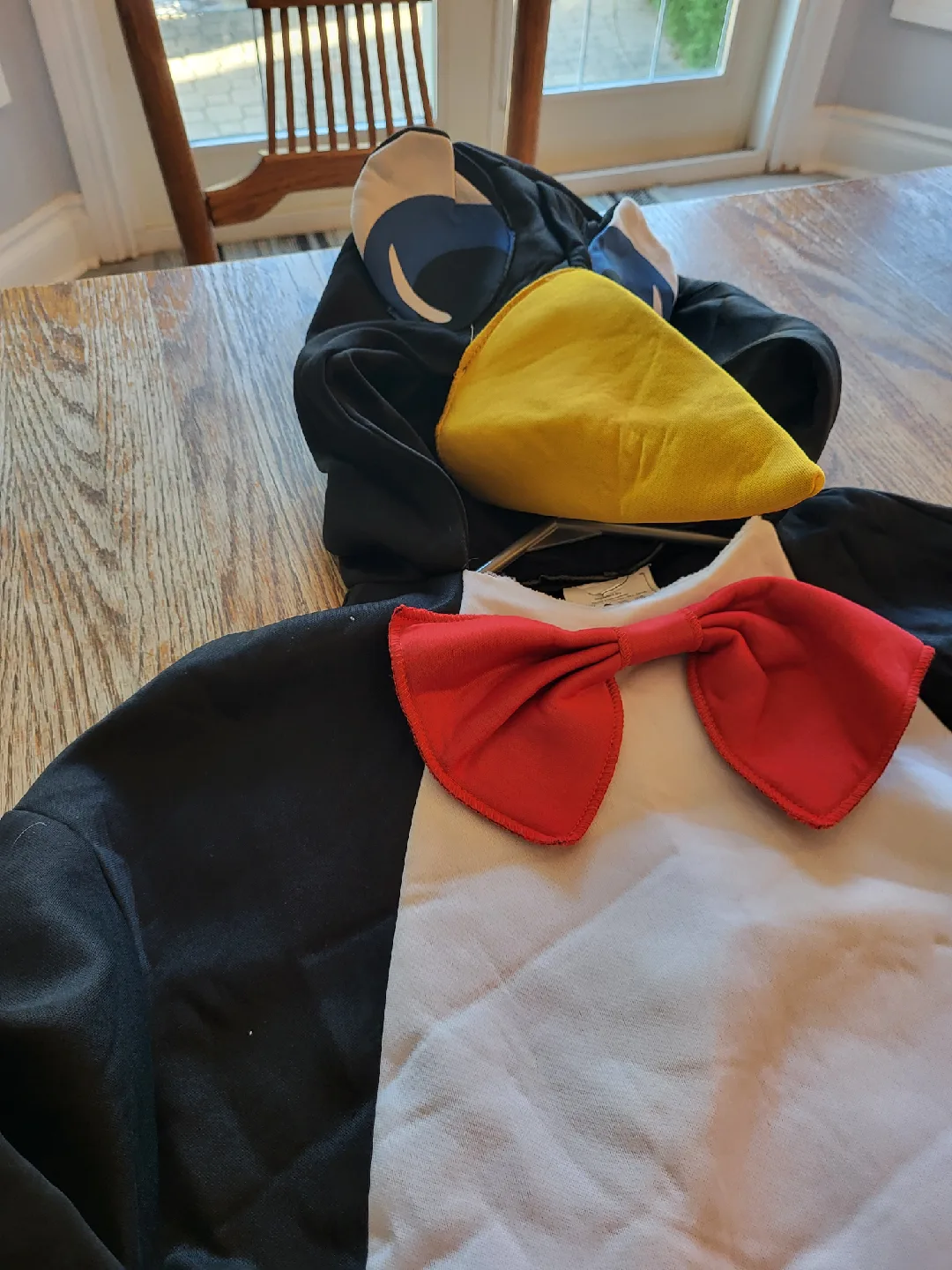 Penguin Costume image indicator(2)