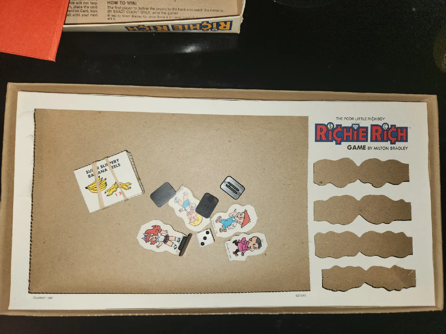 VINTAGE 1982 Milton Bradly Richie Rich Board Game image indicator(4)