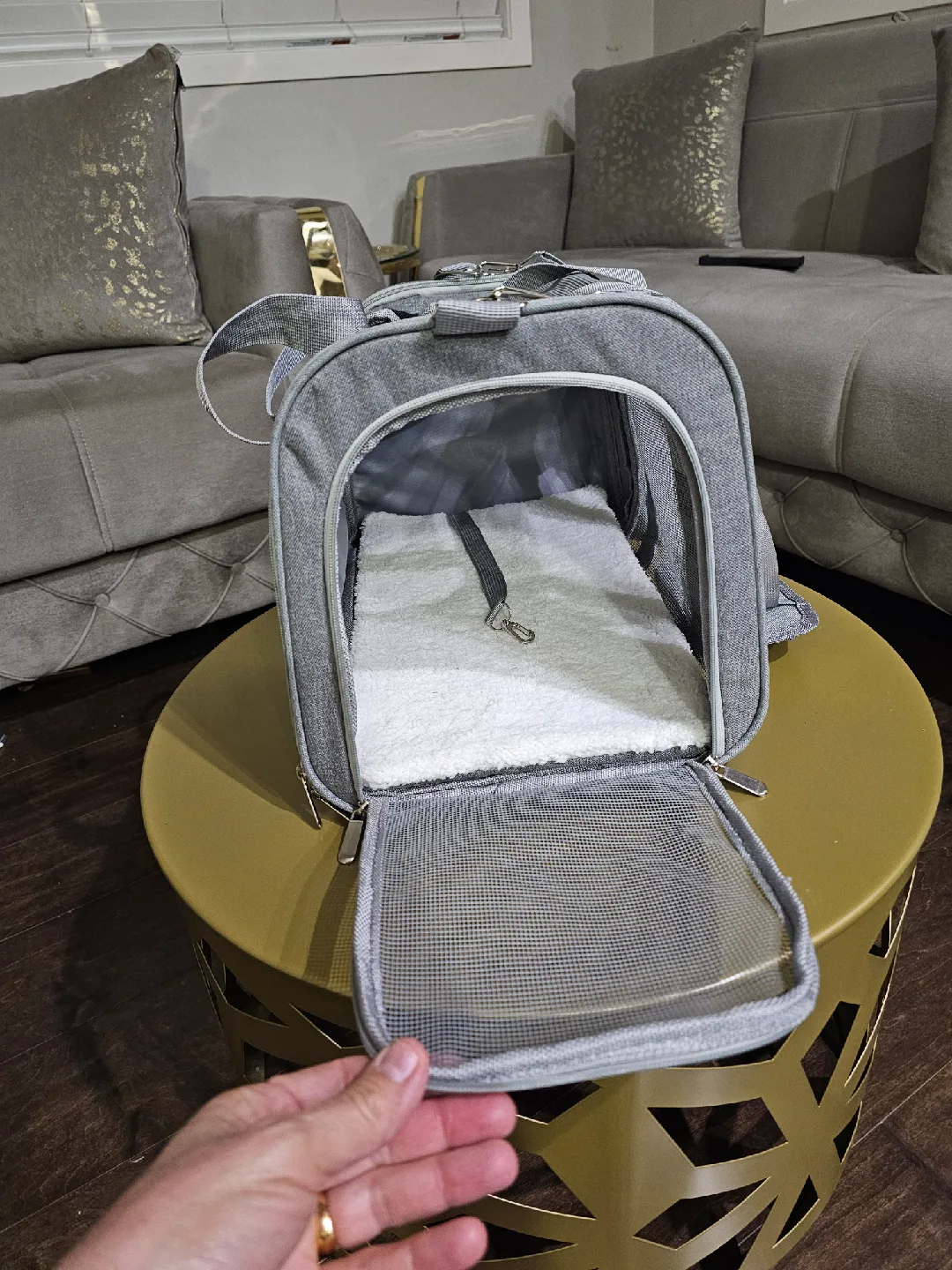 Grey Pet Carrier (New never used) image indicator(2)