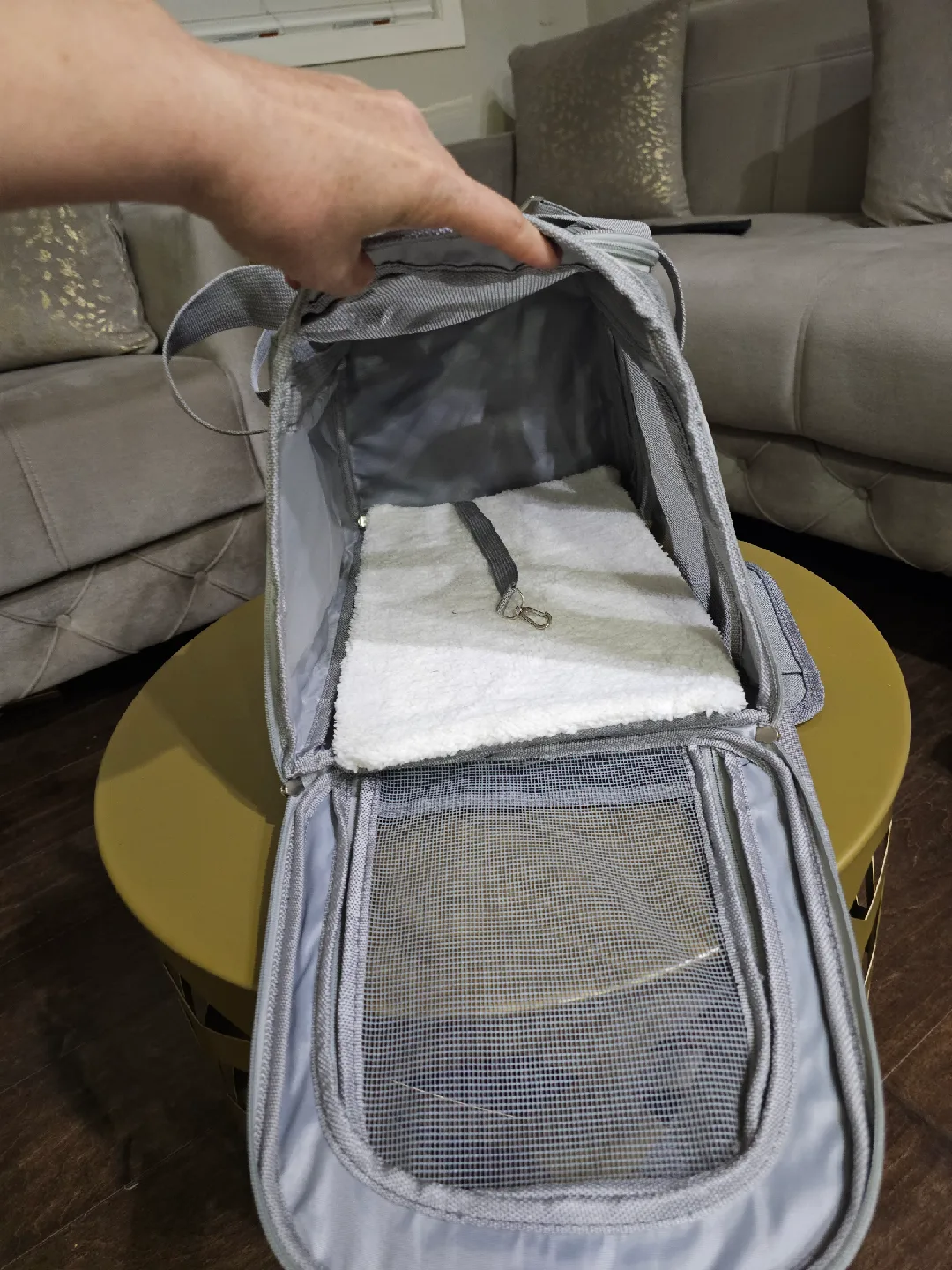 Grey Pet Carrier (New never used) image indicator(4)