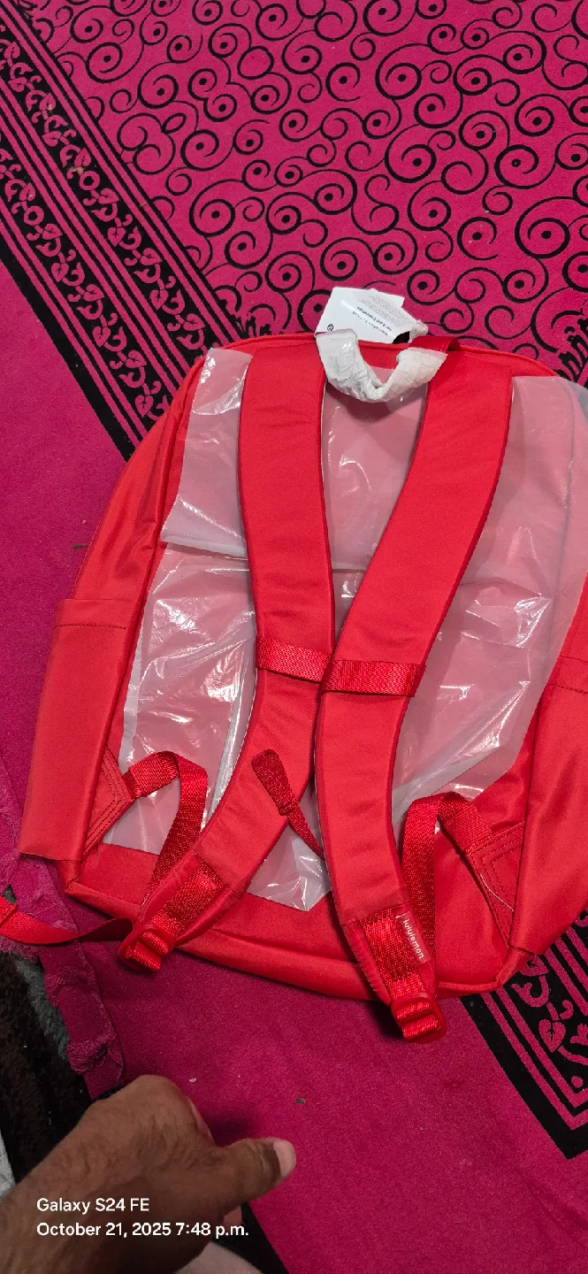 Lululemon City Adventurer Backpack - Red image indicator(2)