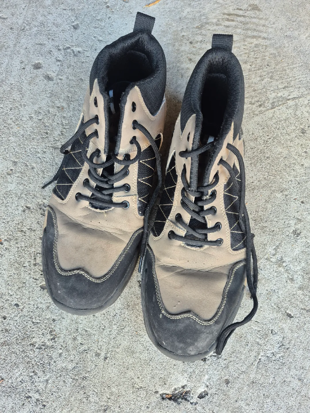 Skechers Men's Leather Hiking Boots, Size 9 image indicator(2)