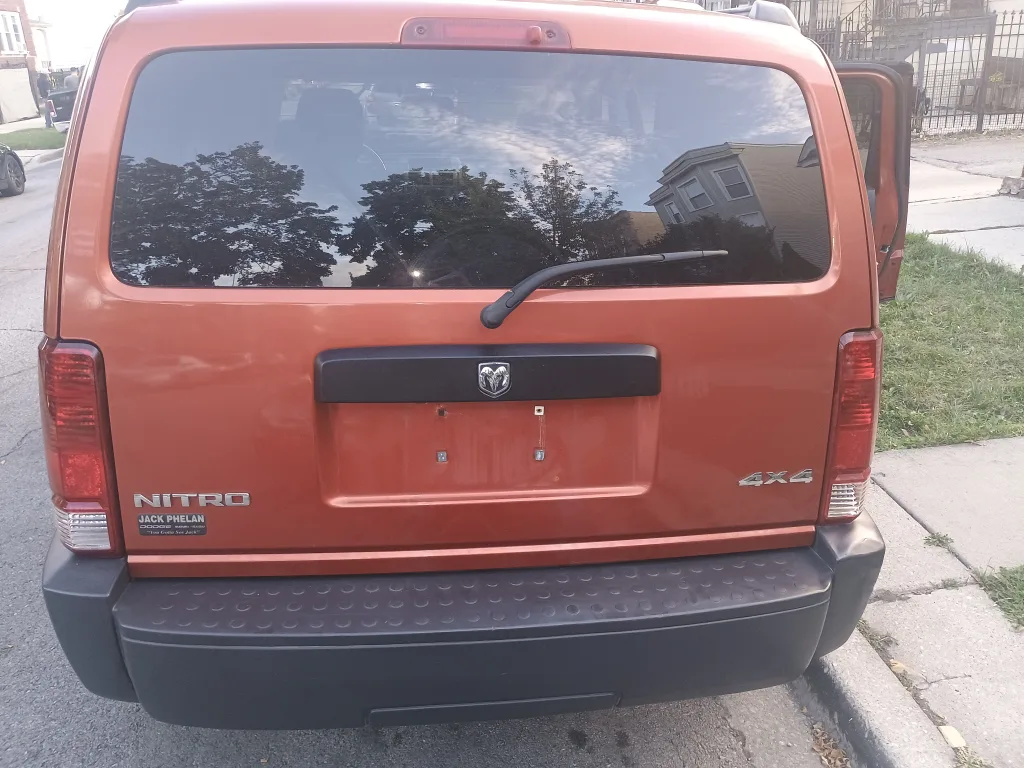 Dodge Nitro image indicator(8)