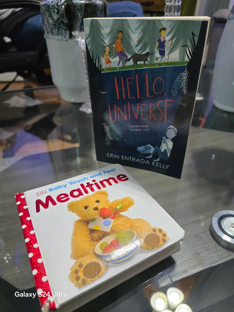 Hello, Universe by Erin Entrada Kelly thumbnail