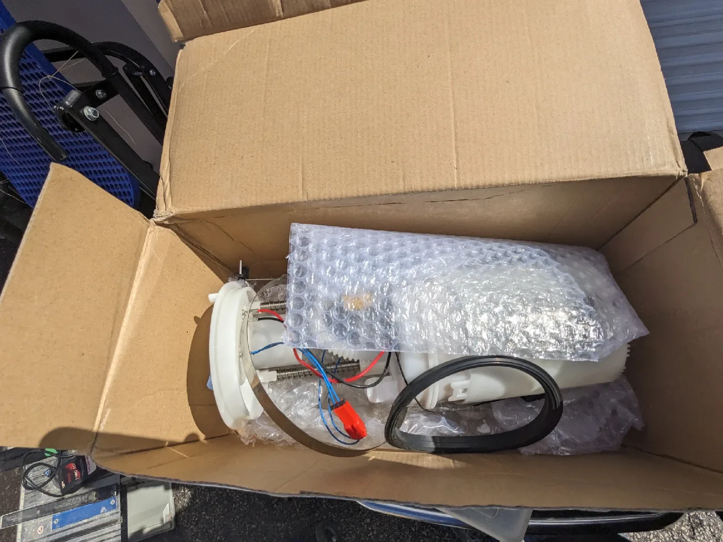 DEKO Fuel Pump - New in Box image indicator(3)