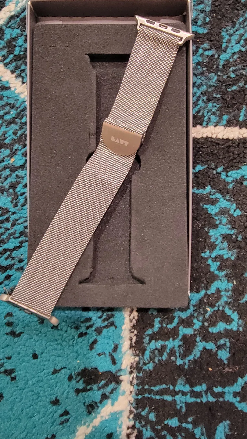 LAUT Steel Loop Apple Watch Band 38/40mm image indicator(4)