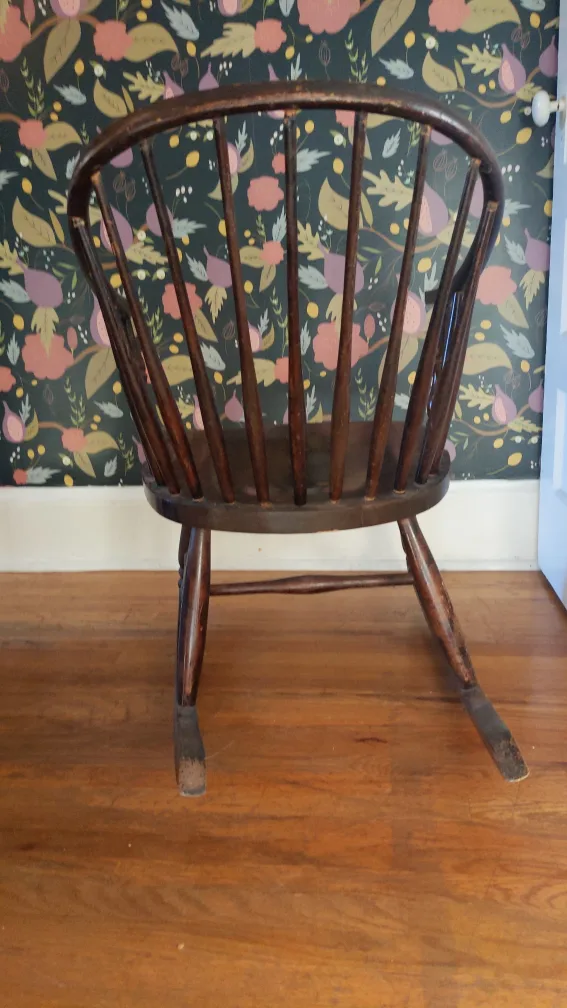 Antique Windsor Rocking Chair - Dark Wood image indicator(4)