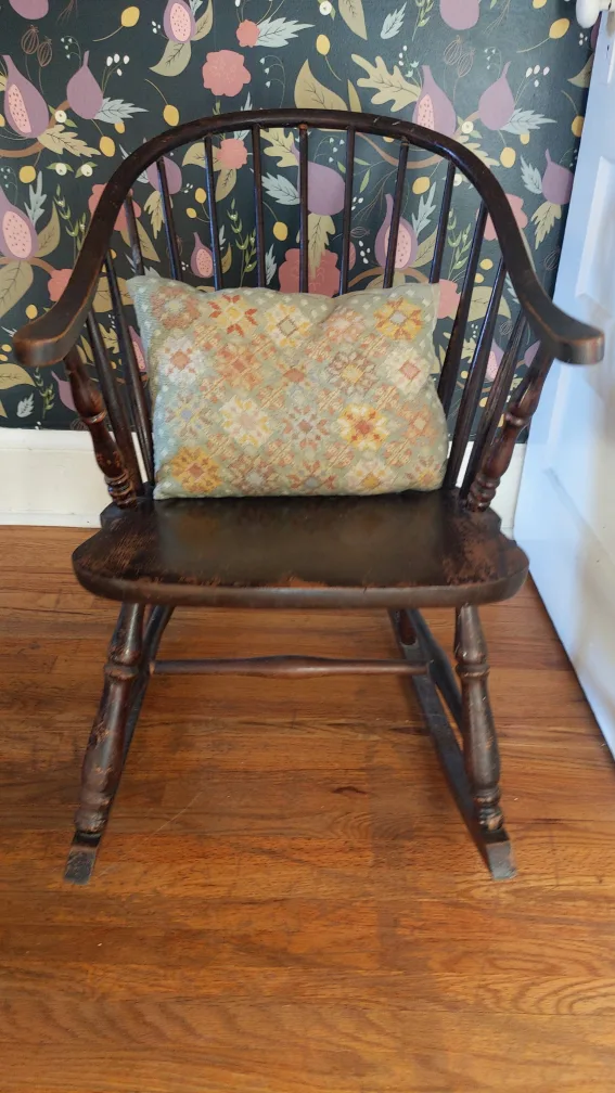 Antique Windsor Rocking Chair - Dark Wood image indicator(7)