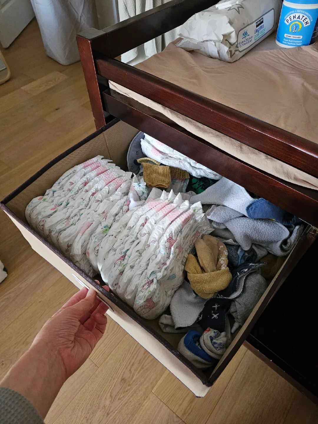 🤎 Baby Changing Table with Drawers image indicator(3)