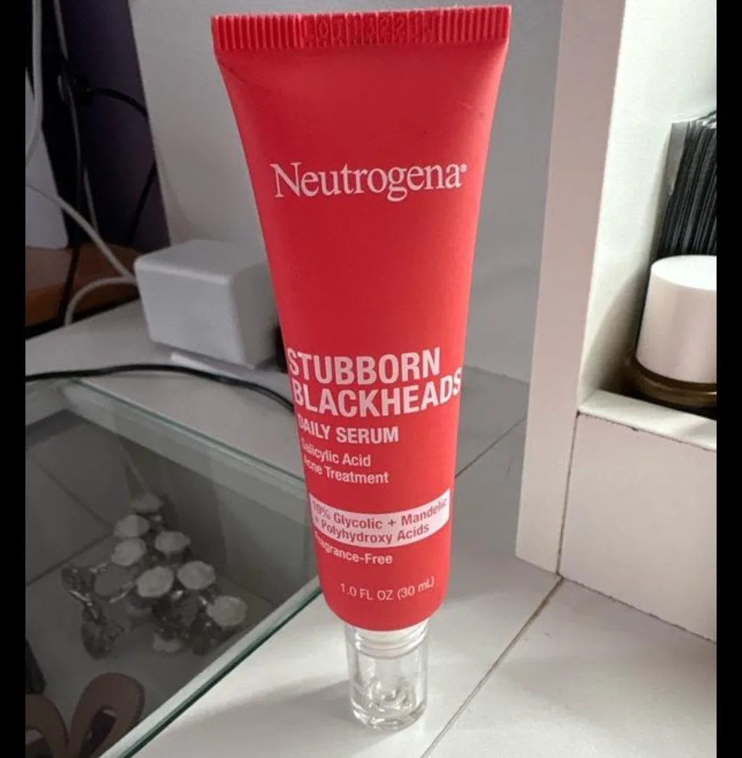Neutrogena Stubborn Blackheads Daily Serum