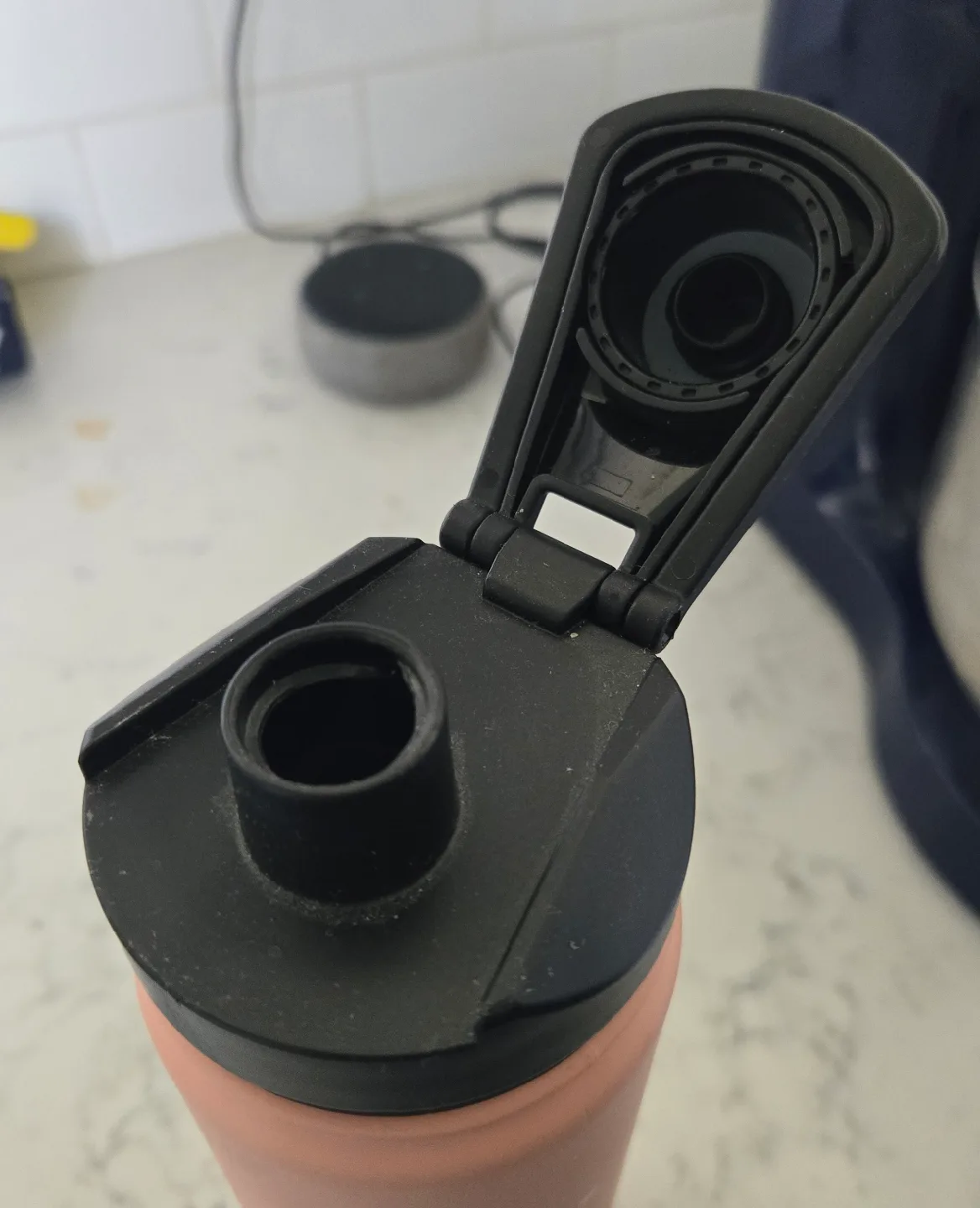 Mainstays Pink Stainless Steel Water Bottle image indicator(2)