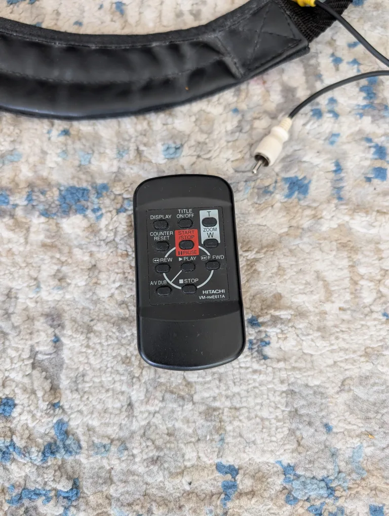 Hitachi VM-E565LA Digital Video Camera image indicator(7)