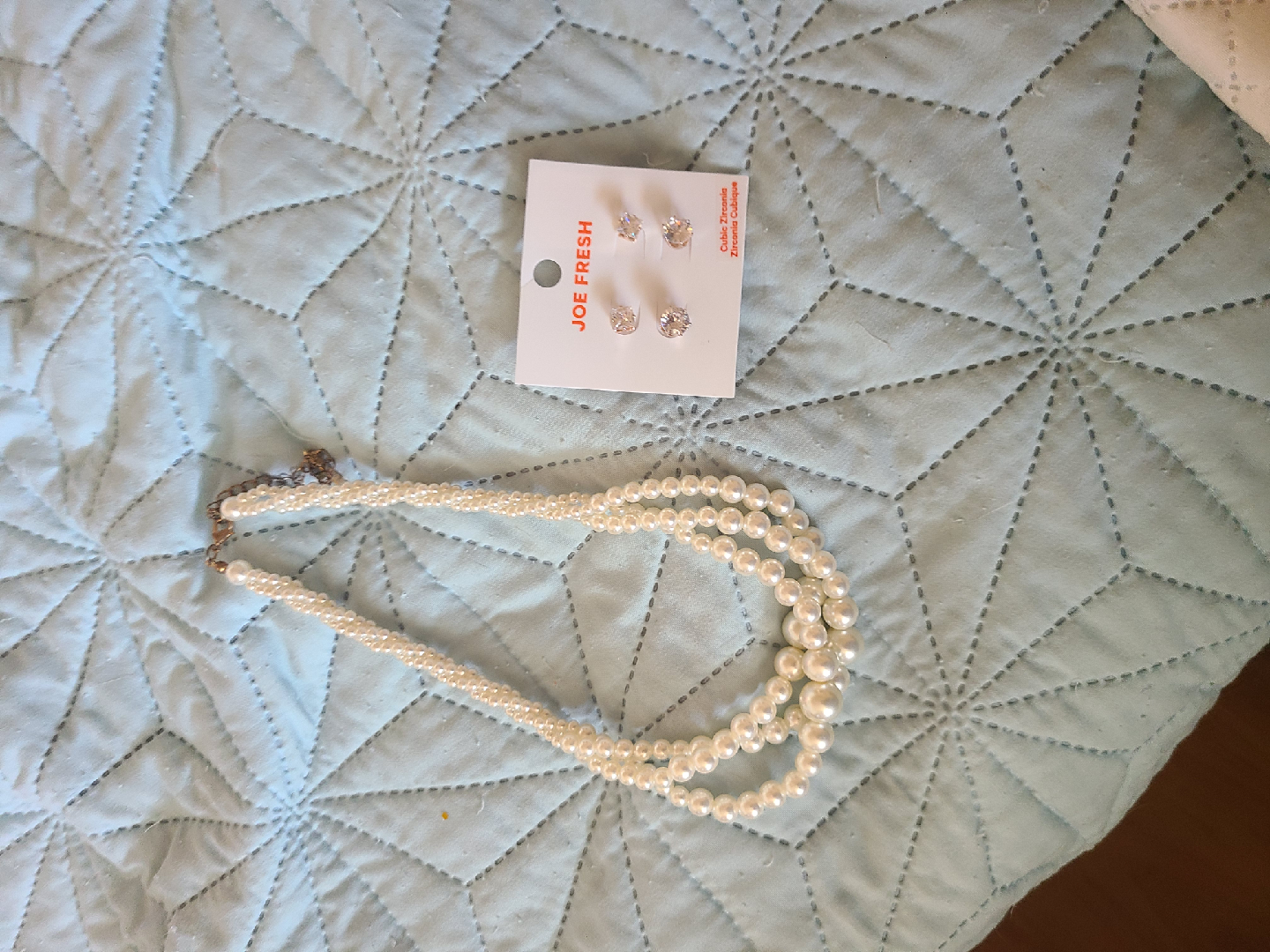 Faux Pearl Necklace & Stud Earrings Set 🧡
