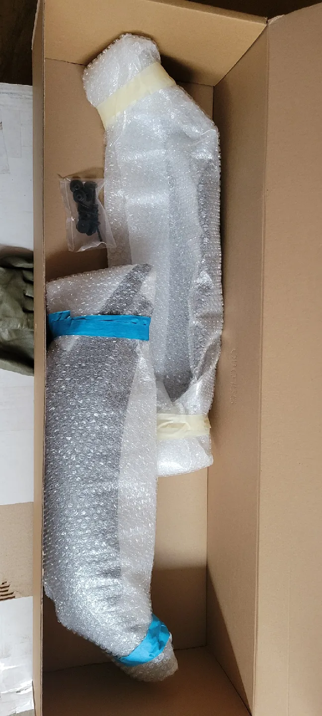 BMW 2010 m3 Front Cover in Carbon, Left - New in Box! image indicator(5)