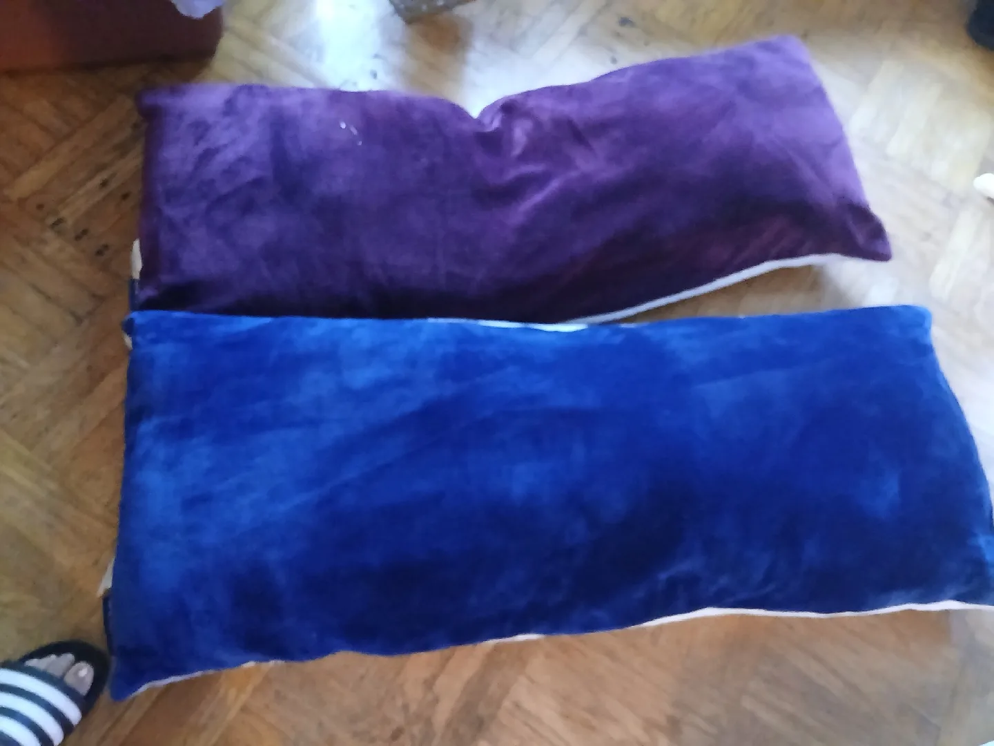 Purple & Blue Body Pillows image indicator(2)