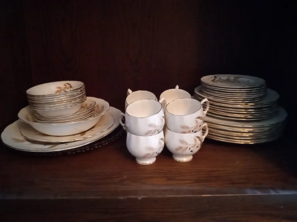 Colclough Bone China Tea Set thumbnail