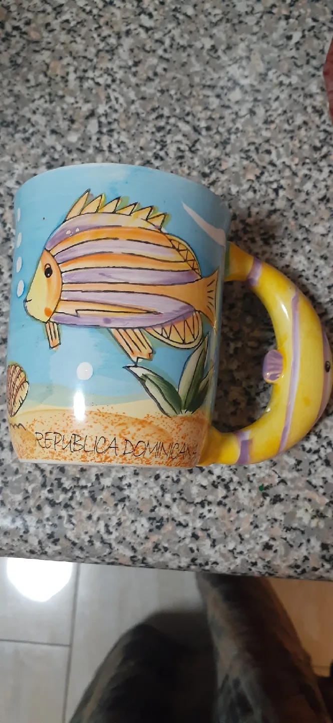 🥕Hand Painted Fish Mug - Republica Dominicana thumbnail
