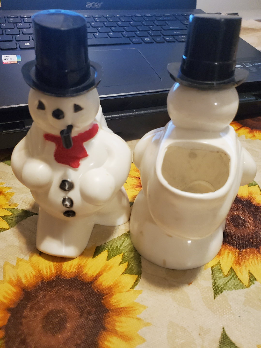 Snowman Salt & Pepper Shakers