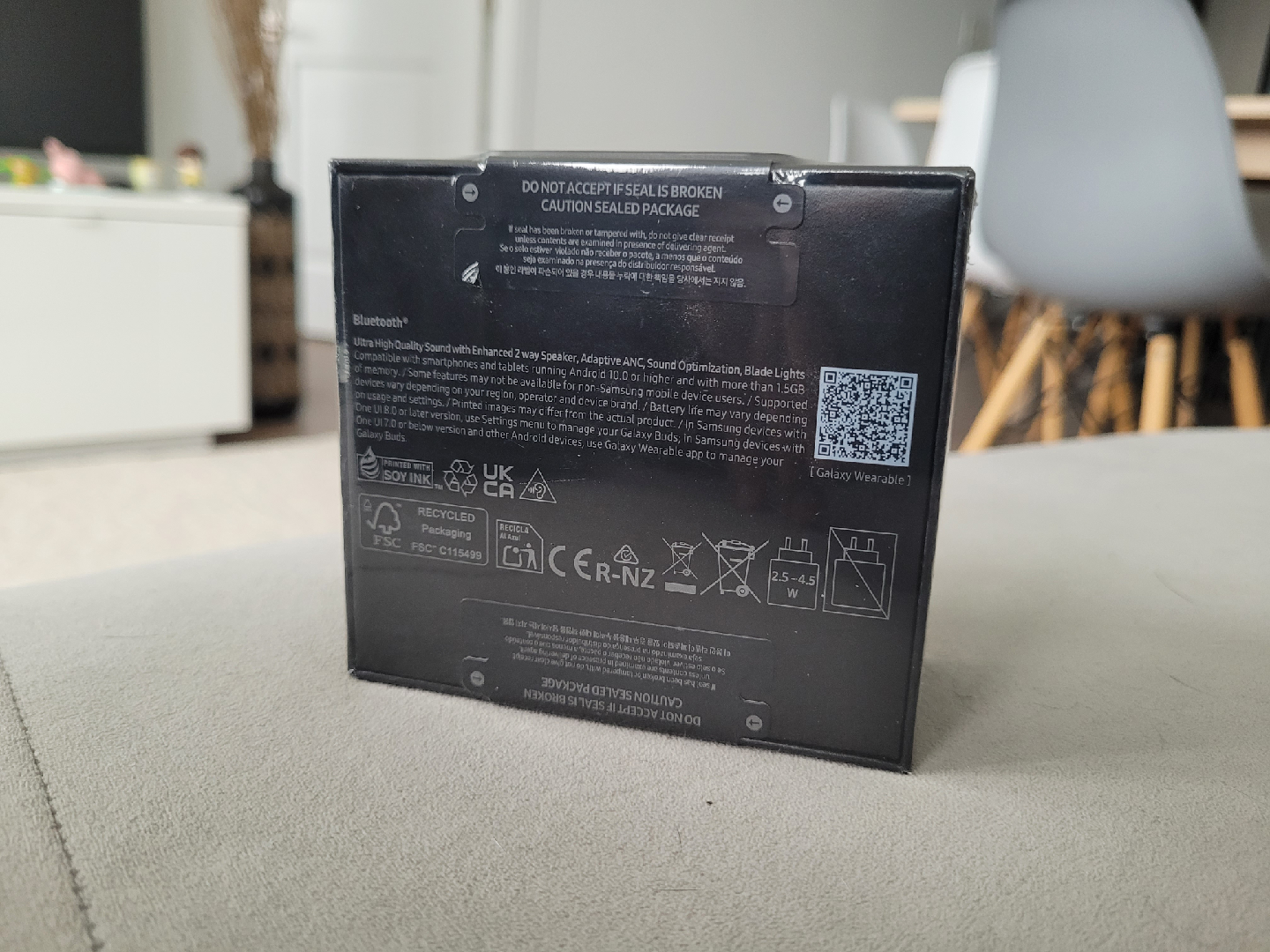 BRAND NEW, SEALED - Samsung Galaxy Buds3 Pro - photo 2