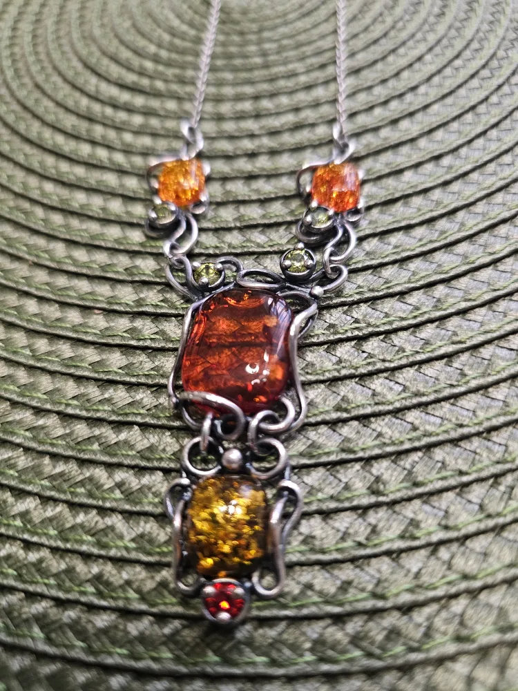 Amber Jewelry Set: Ring, Earrings & Necklace image indicator(3)