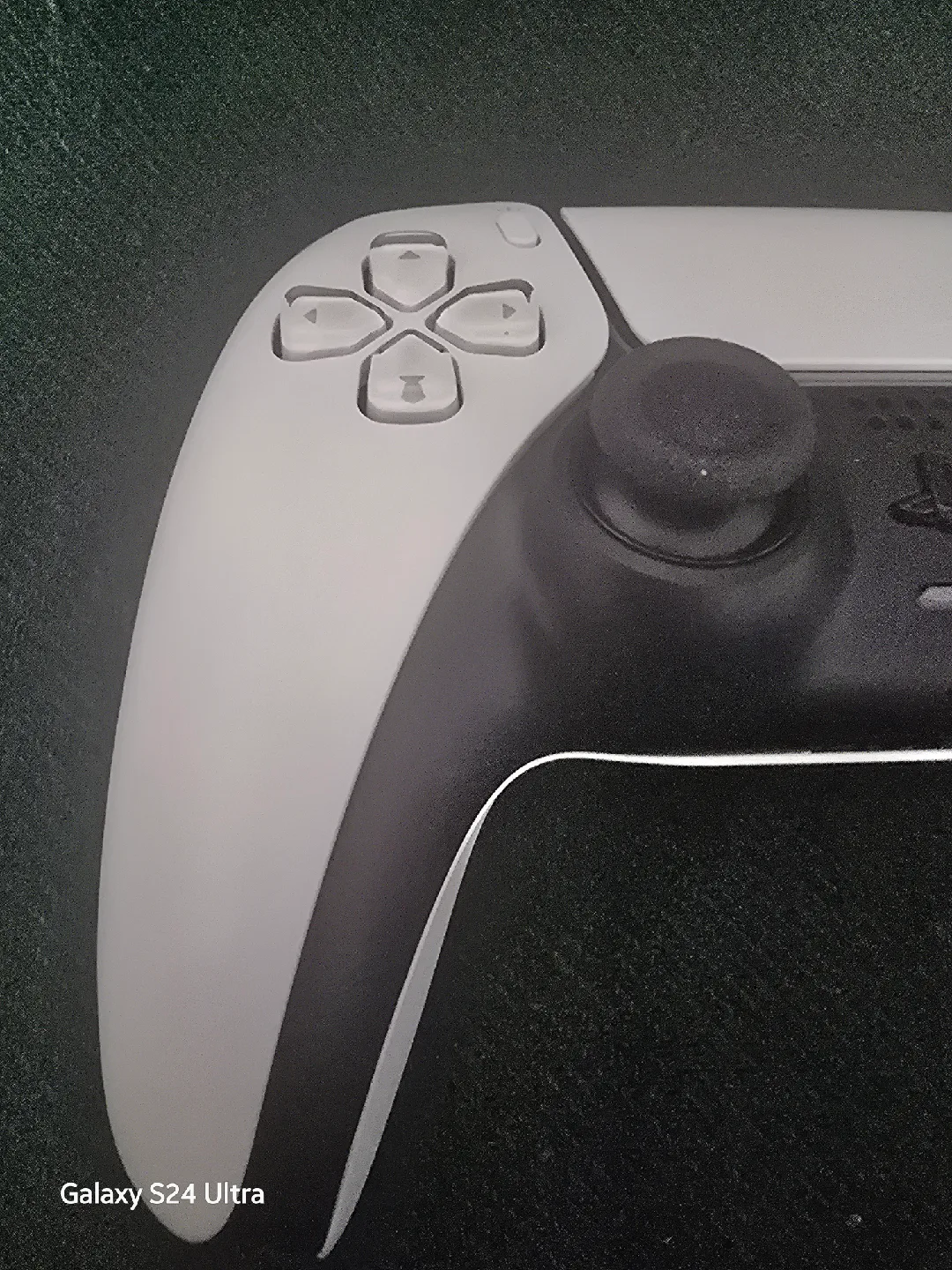 PlayStation 5 DualSense Wireless Controller - White image indicator(3)