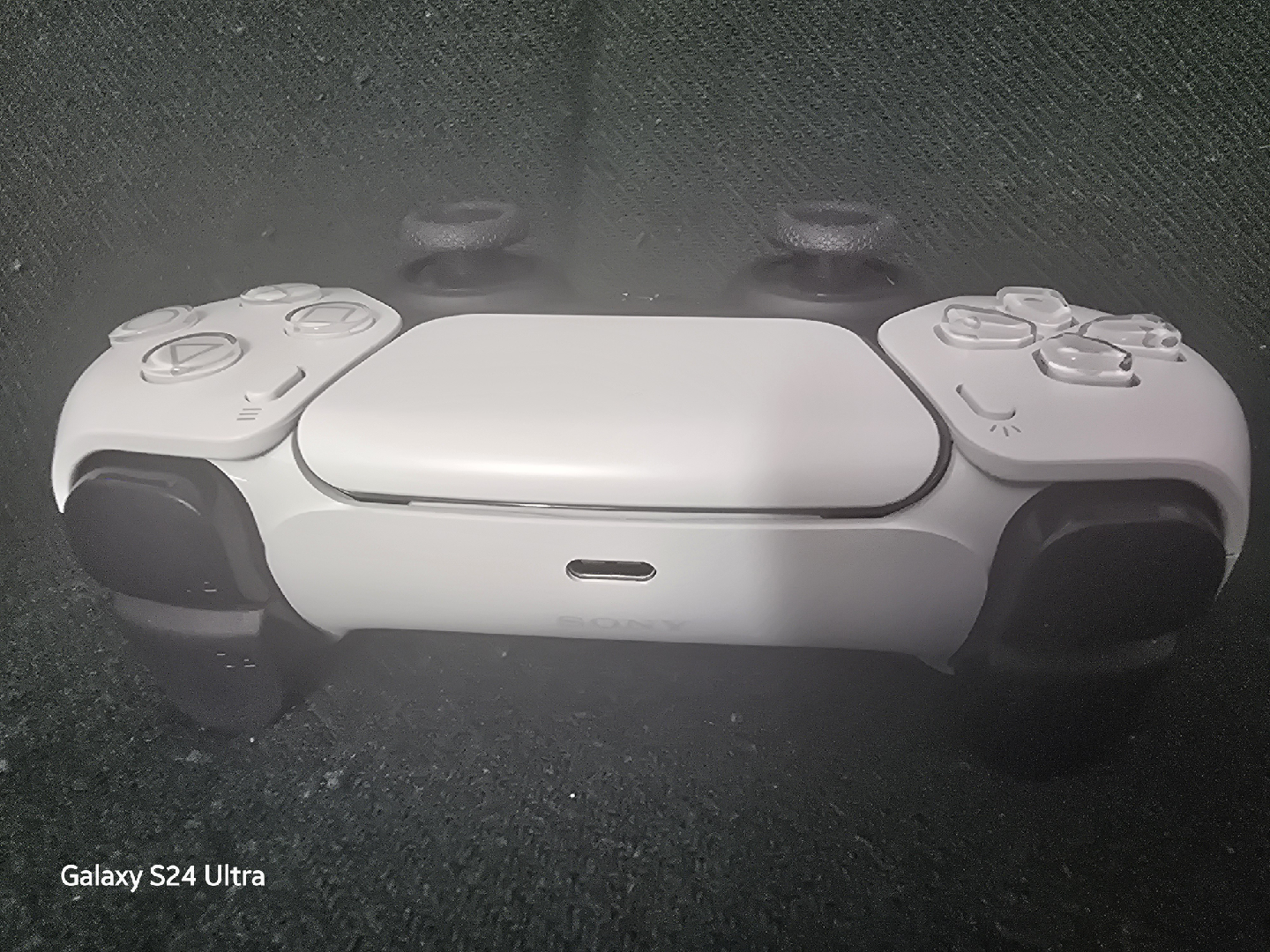 PlayStation 5 DualSense Wireless Controller - White - photo 5