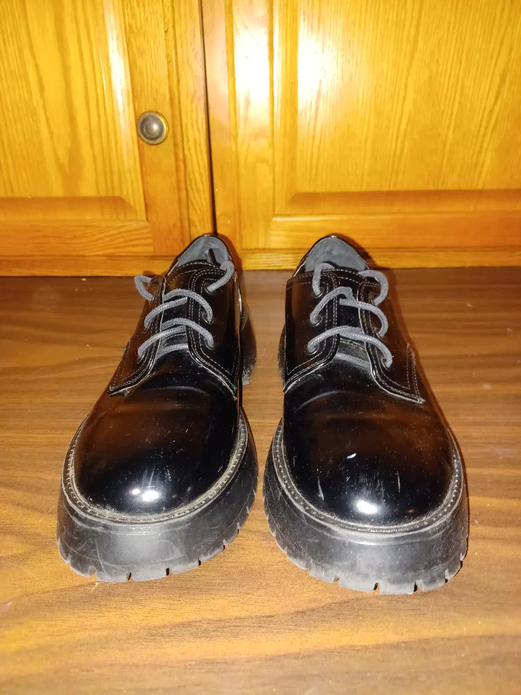 Black Platform Oxford Shoes, Size 9 thumbnail