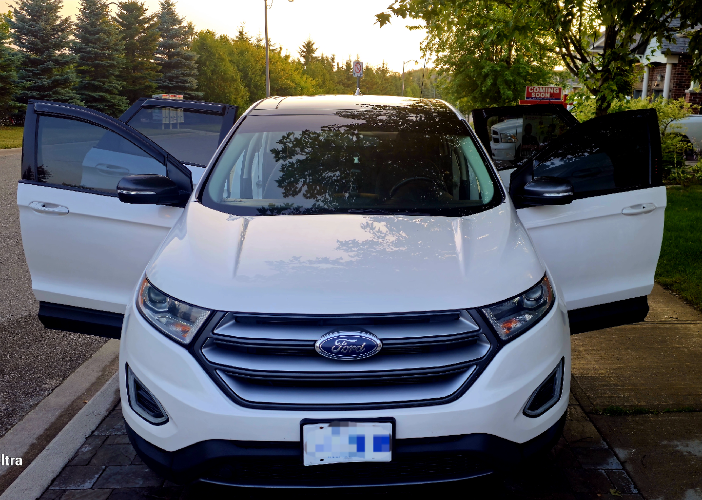 Ford Edge White SUV - photo 2