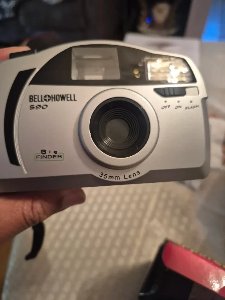 Bell+Howell 590 35mm Lens Camera