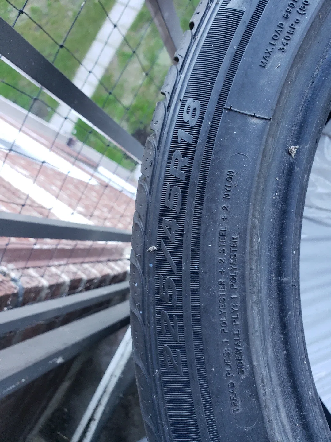 225/45R19 Winter Tire image indicator(5)