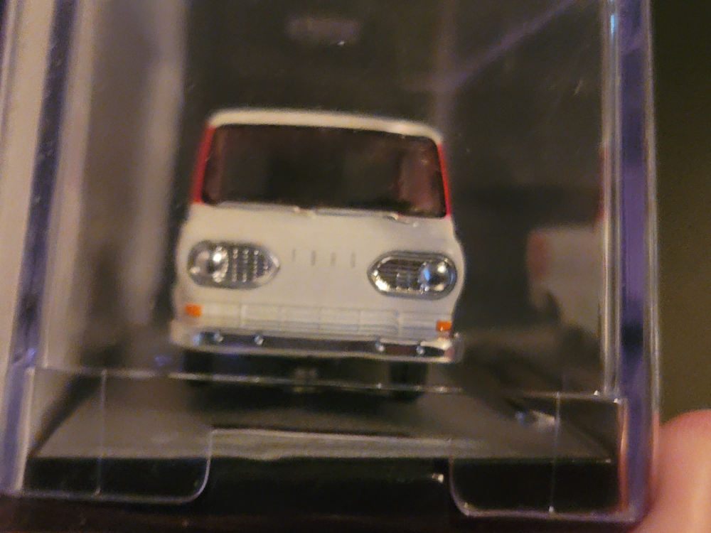 M2 Machines Coca-Cola 1965 Ford Econoline Truck - photo 3