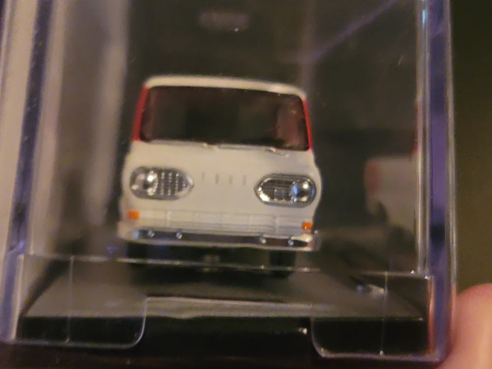 M2 Machines Coca-Cola 1965 Ford Econoline Truck image indicator(3)