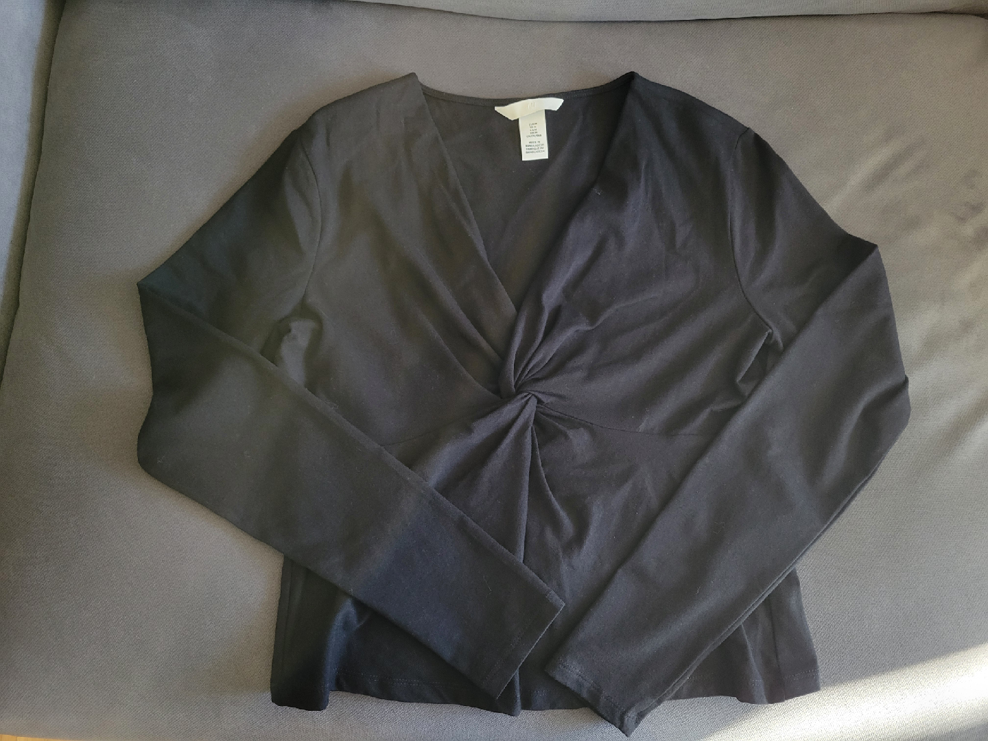 Black long sleeve shirt - Size S