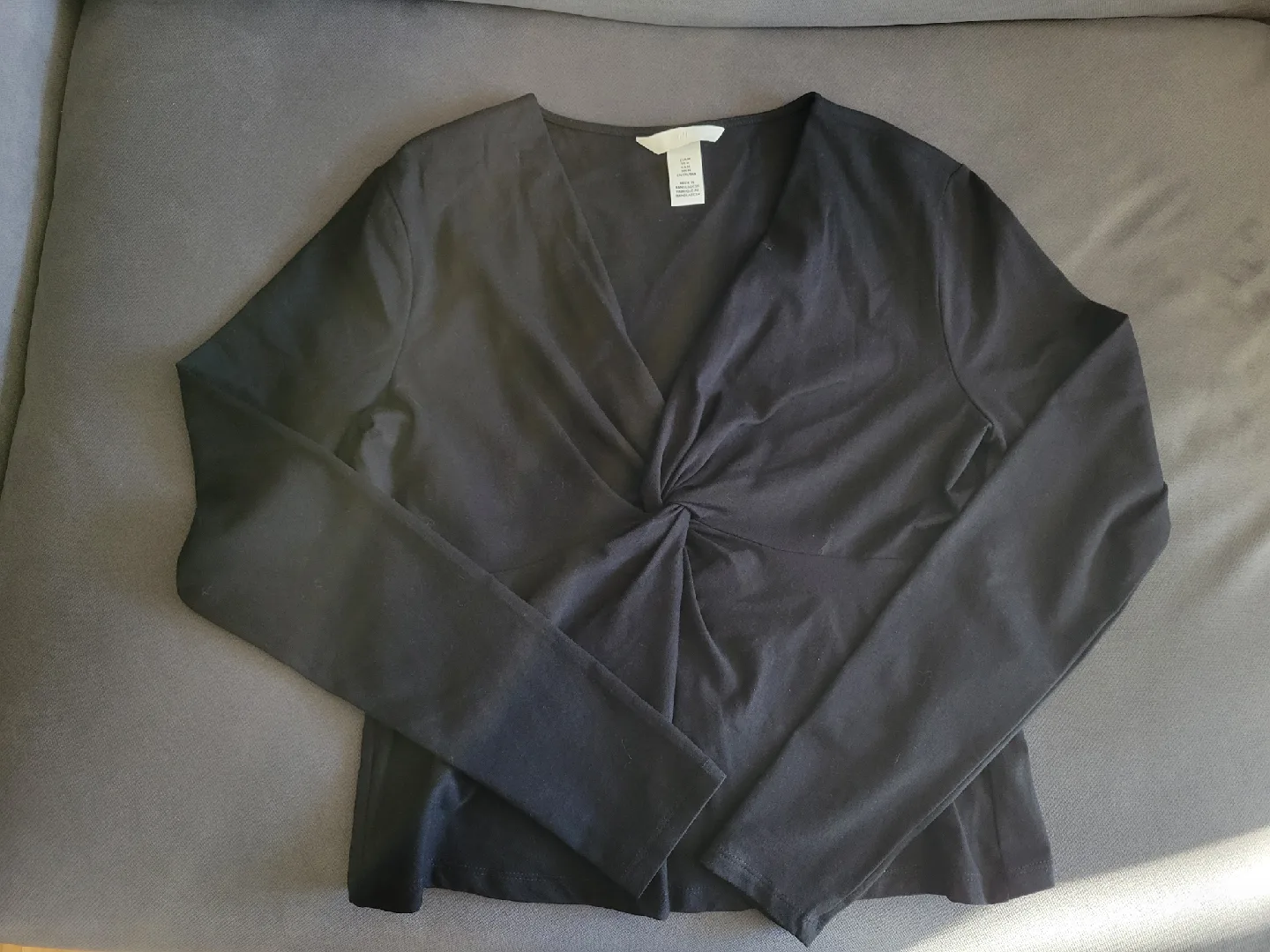 Black long sleeve shirt - Size S thumbnail