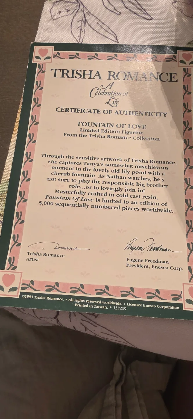 Trisha Romance Fountain of Love Figurine image indicator(2)